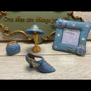 Vintage Photo Frame w Figurines Set Y